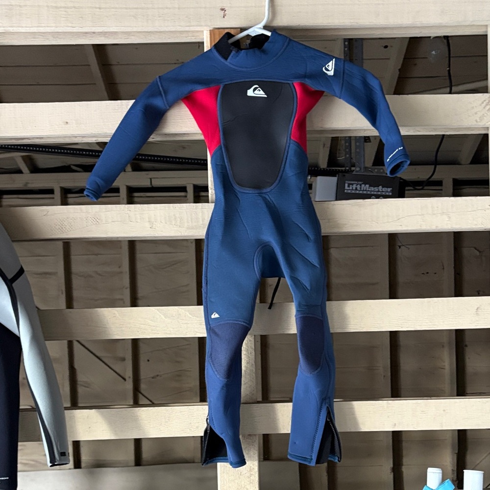 Quiksilver Kids wetsuit  - Navy and Red